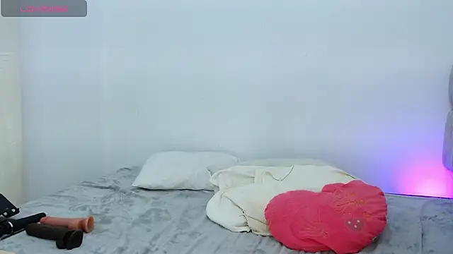 RenataPeach live