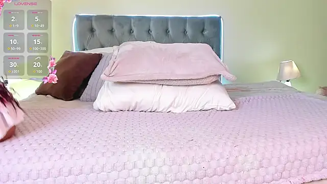 Samantha_spike2 live