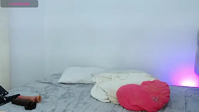 RenataPeach live