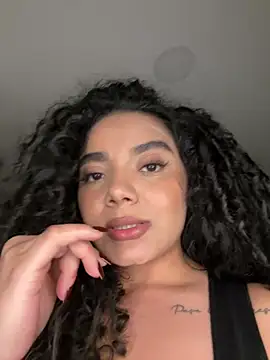 Curlyierr live