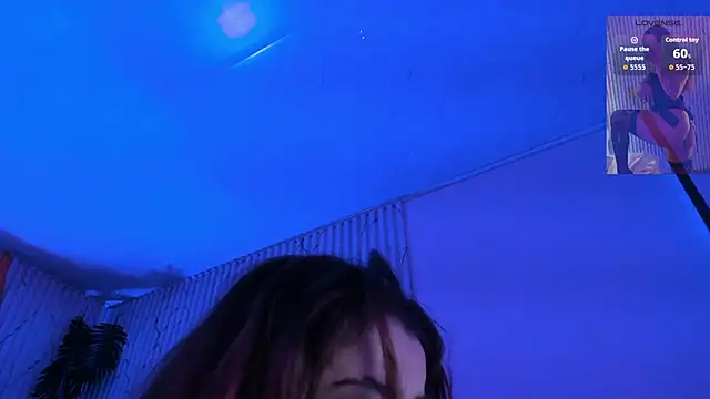 Naomy_tay1 live