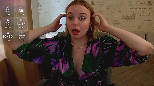 Glow_Margo live