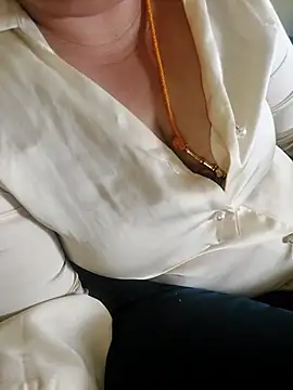 Tamillakshmi27 live