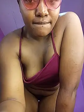 Pretty_Tifffany live