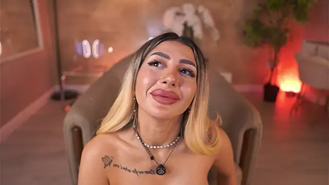 LucyyRosse live
