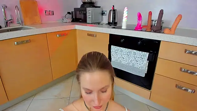 AnnLevine live