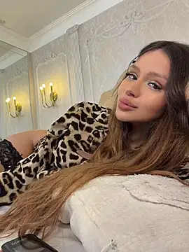 MelanieSutton live