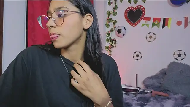 PaulaCutexs live
