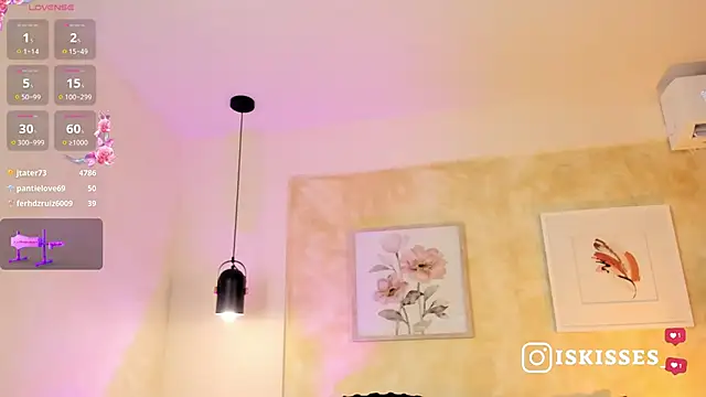 IsabellaSweet__ live