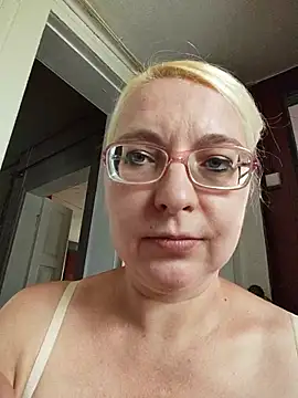 VikaKing live