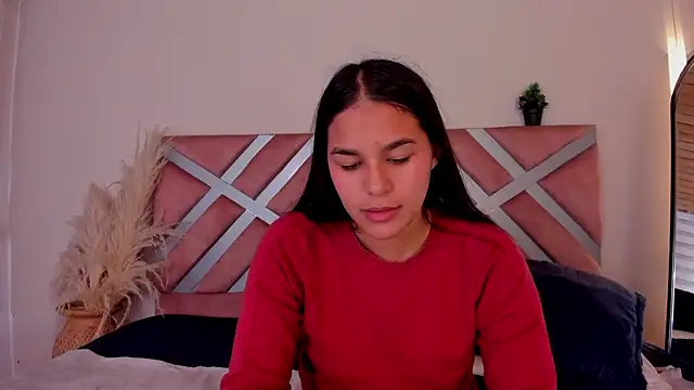 Layra_rous live