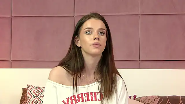 LunnaHayes live