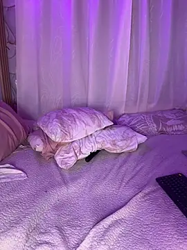 Lally_Valencia__ live