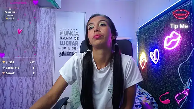 sandra_petite19 live