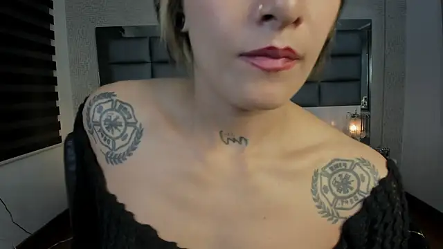 Mrs_Regina_clk live