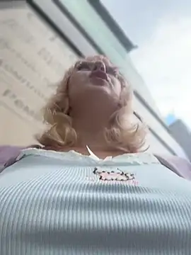 RonnieKiss live