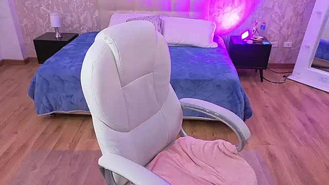 mia_bloom2 live