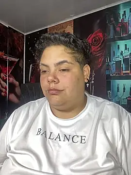 Hailey_Curvy live
