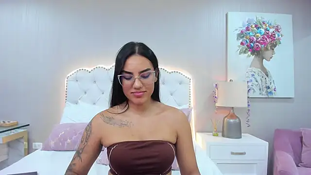 Valen_Abella live