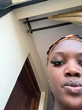 Queen_Arnah254 live