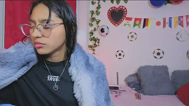 PaulaCutexs live