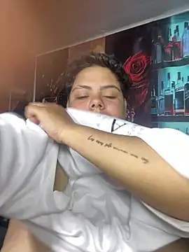Hailey_Curvy live