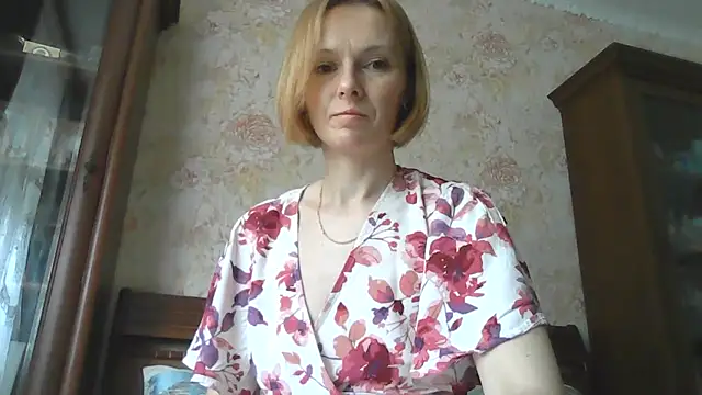 AdelleLovee_ live