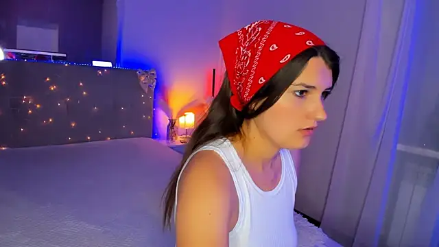 Laura_Leee live