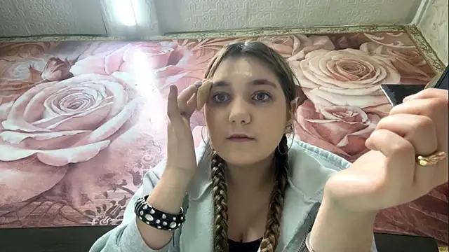 JanineThielman live