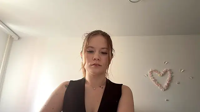 LauranAngelbeck live