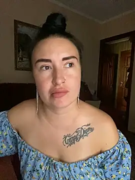 Roxana_Bell live