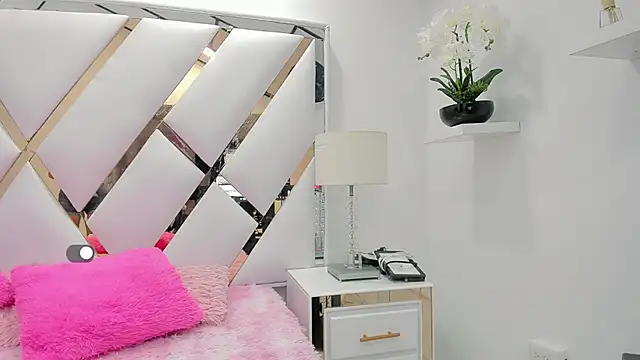 valerie__skinny live
