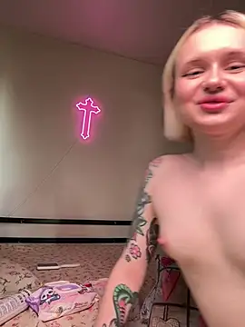 LuxErotic live