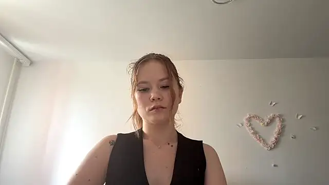 LauranAngelbeck live