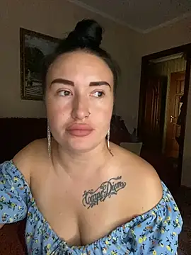 Roxana_Bell live