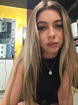 AylinRosee live