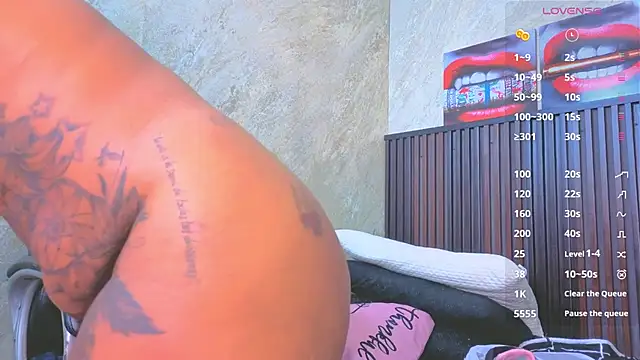 tanisha__lux live