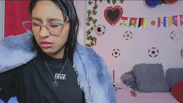 PaulaCutexs live