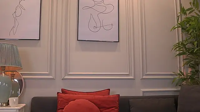 KyraKnight live