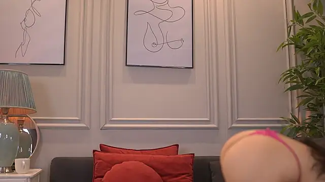 KyraKnight live