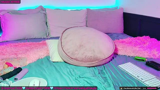AaliyahLaylah live