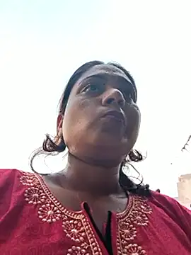 Aanushaka live