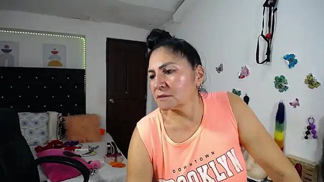 mature_bigboobs10 live