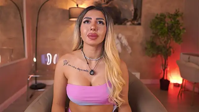 LucyyRosse live
