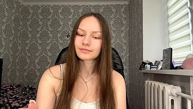 ShaylaChong live