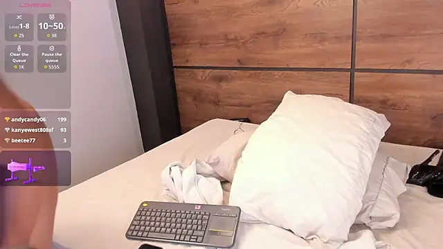 sashamonroe__ live