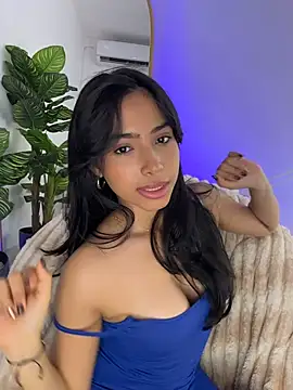 _Emily_Thompson_ live