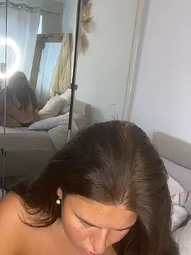 SofiagreenUK live