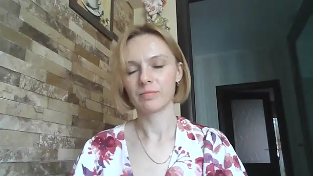 AdelleLovee_ live
