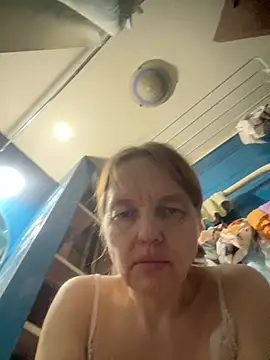 Suzanele live